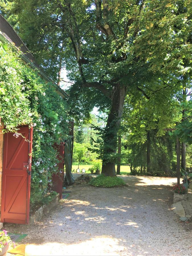 Chambres D'Hotes Les Coustilles Saint-Alvère Kültér fotó