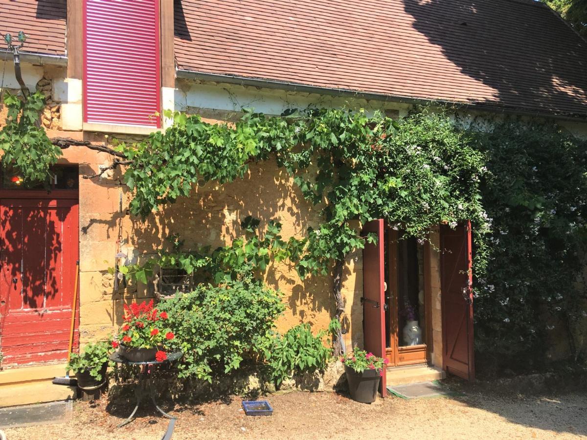 Chambres D'Hotes Les Coustilles Saint-Alvère Kültér fotó