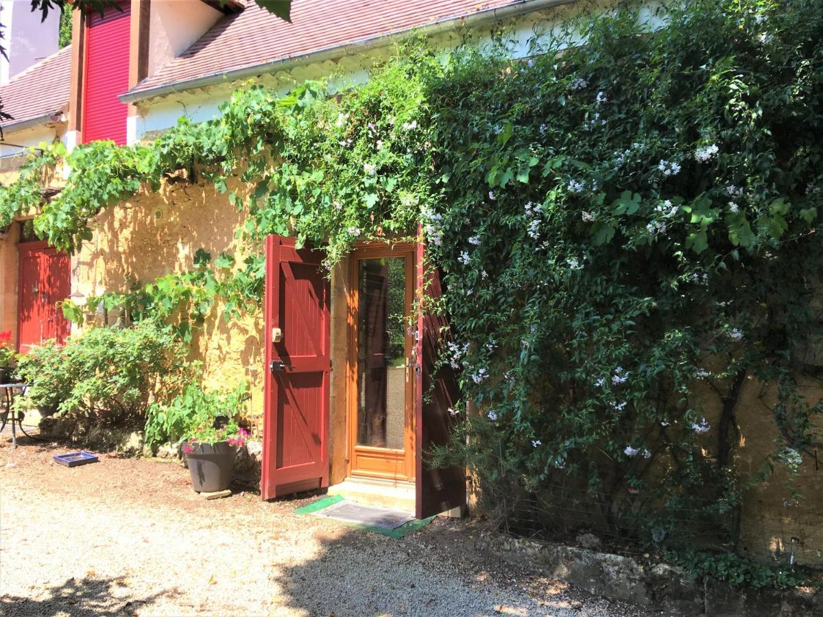 Chambres D'Hotes Les Coustilles Saint-Alvère Kültér fotó