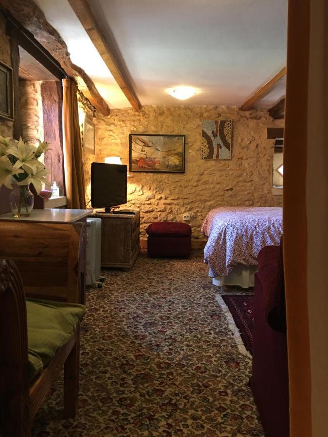 Chambres D'Hotes Les Coustilles Saint-Alvère Kültér fotó