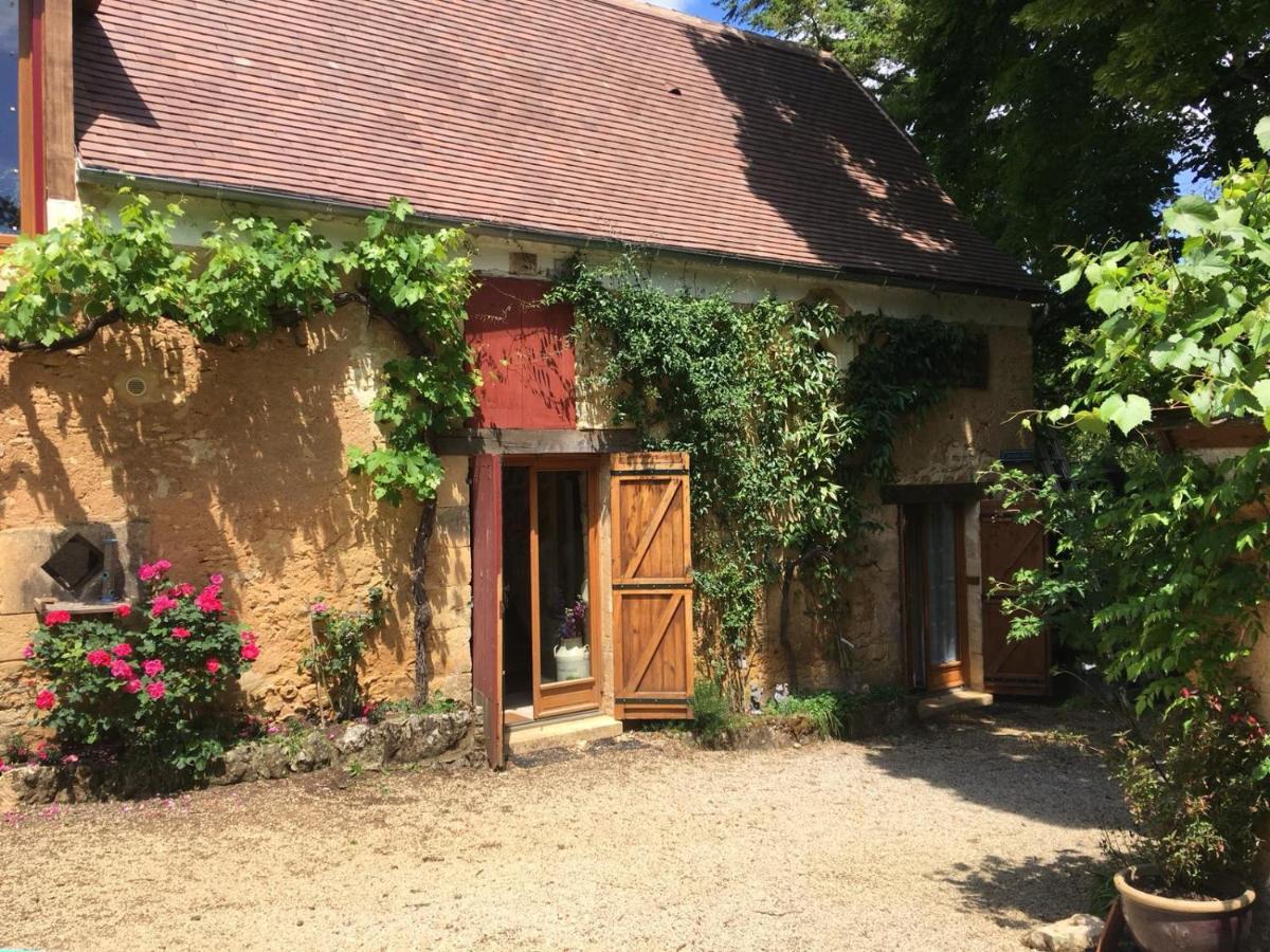Chambres D'Hotes Les Coustilles Saint-Alvère Kültér fotó